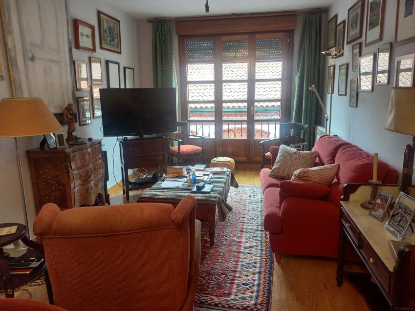 Piso de 3 dormitorios y 2 baños en VILLAVICIOSA (PIS