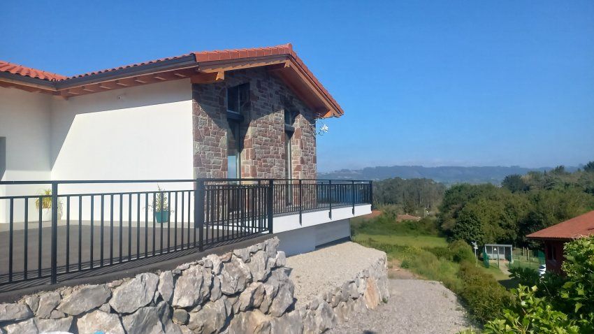 Casa independiente de nueva construcción en Zona El Puntal  (CAS