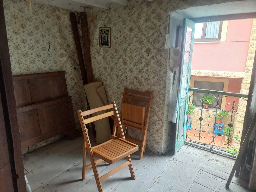 Casa de piedra independiente para rehabilitar en VILLAVICIOSA (REAB