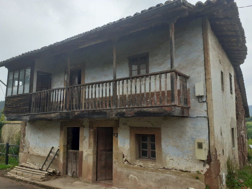 Casa de piedra para rehabilitar en VILLAVICIOSA  (REAB
