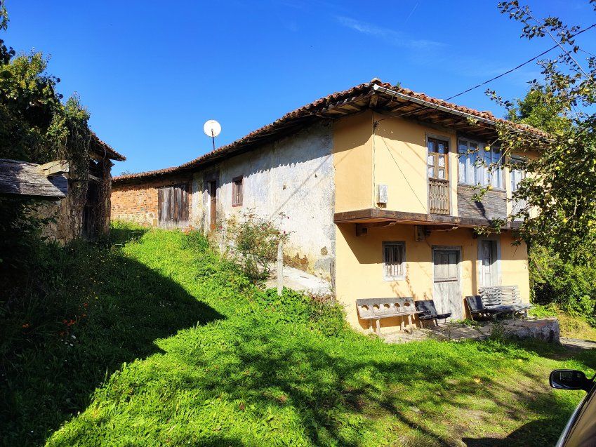 Casa de piedra para rehabilitar en VILLAVICIOSA (REAB
