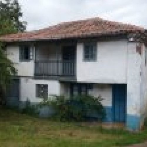 Casa de piedra independiente para rehabilitar en Villaviciosa  (REAB