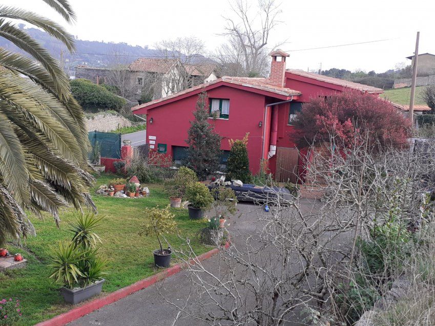Casa 2 plantas a 2kms