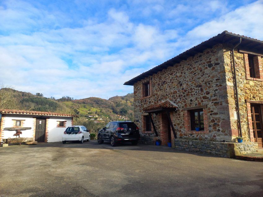 Casona de piedra rehabilitada en CABRANES  (CAS