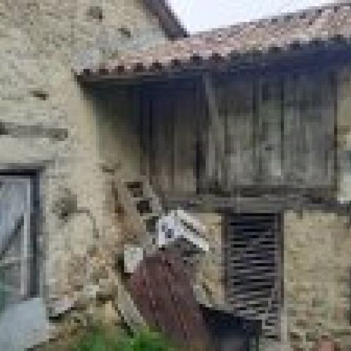Casa de piedra para rehabilitar en PILOÑA  (REAB