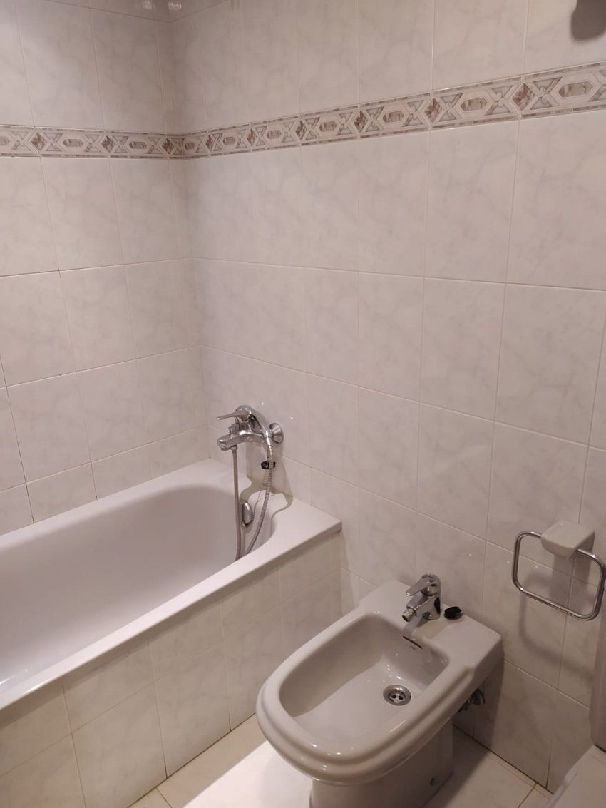 Alquiler de Piso de 4 dormitorios en VILLAVICIOSA  (ALQ