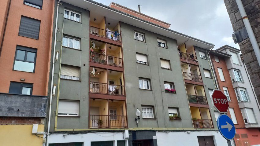 Piso de 3 dormitorios para reformar en VILLAVICIOSA (PIS