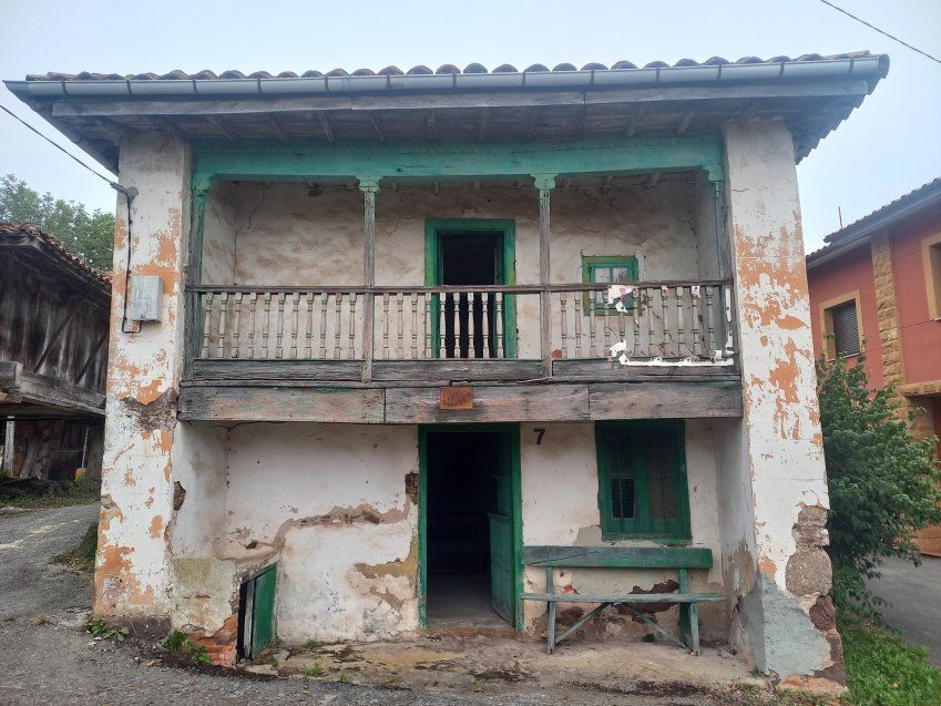 Casa de piedra independiente para rehabilitar en VILLAVICIOSA (REAB