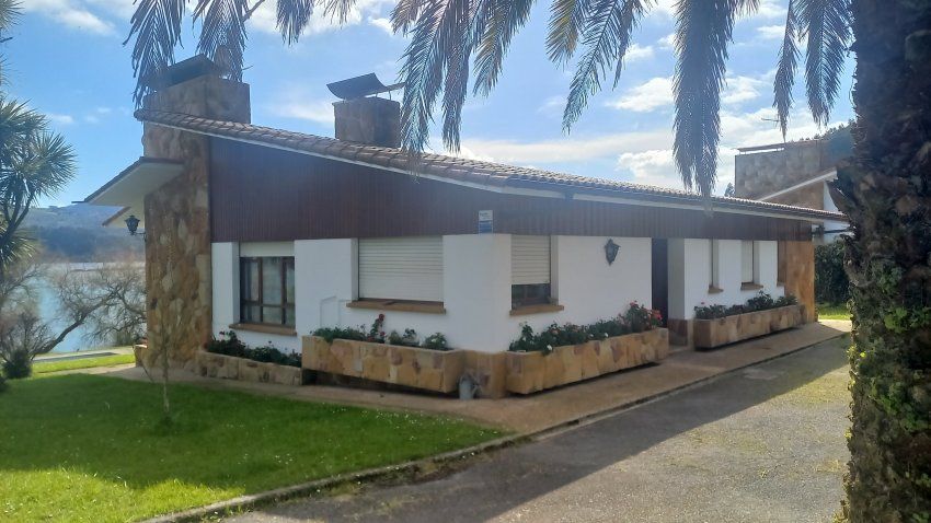Casa independiente en El Puntal  VILLAVICIOSA  (CAS