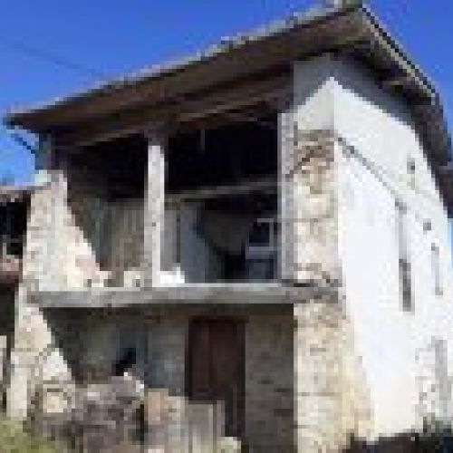 Casa de piedra para rehabilitar en CABRANES  (REAB