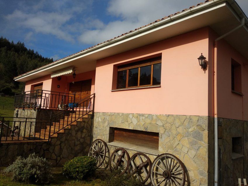 Casa independiente en VILLAVICIOSA  (CAS.0238)