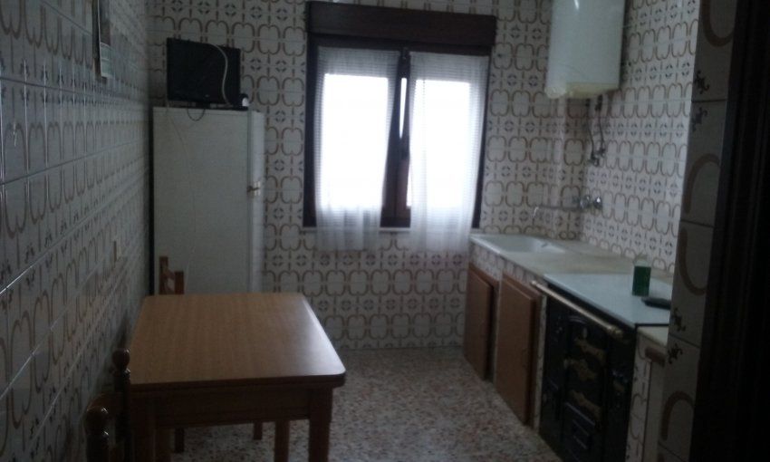 Piso de 3 dormitorios en LASTRES  (PIS