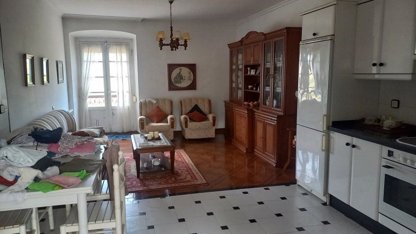 Casa de piedra a 1km