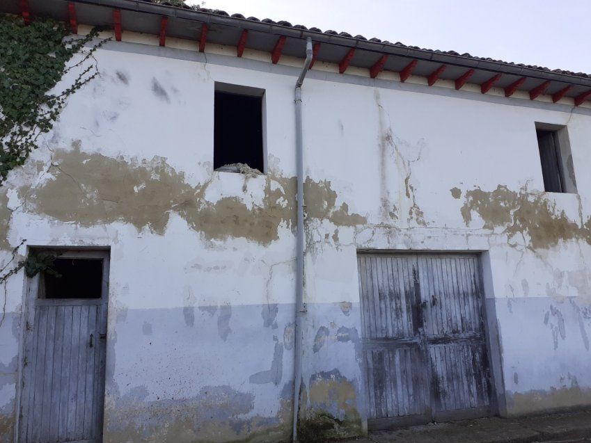 Casa de piedra independiente para reformar en VILLAVICIOSA  (REAB