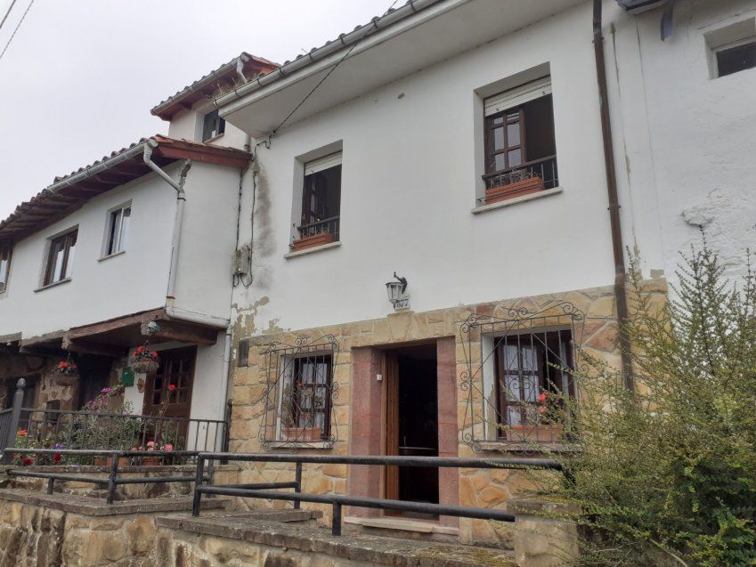 Casa de piedra reformada en VILLAVICIOSA  (CAS