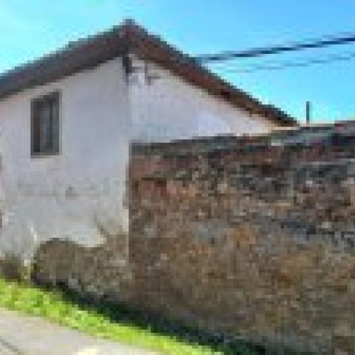 Casa de piedra independiente para rehabilitar  (REAB