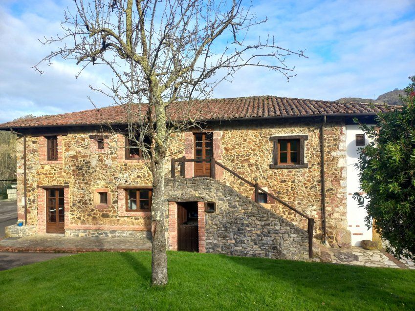 Casona de piedra rehabilitada en CABRANES  (CAS