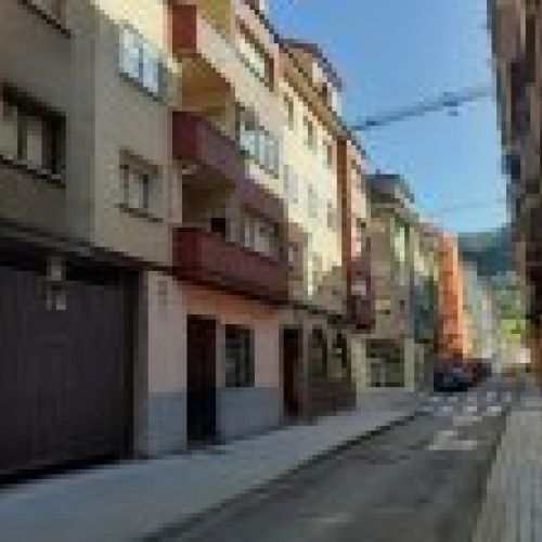 Garaje  Guardería de vehículos en VILLAVICIOSA (LOC