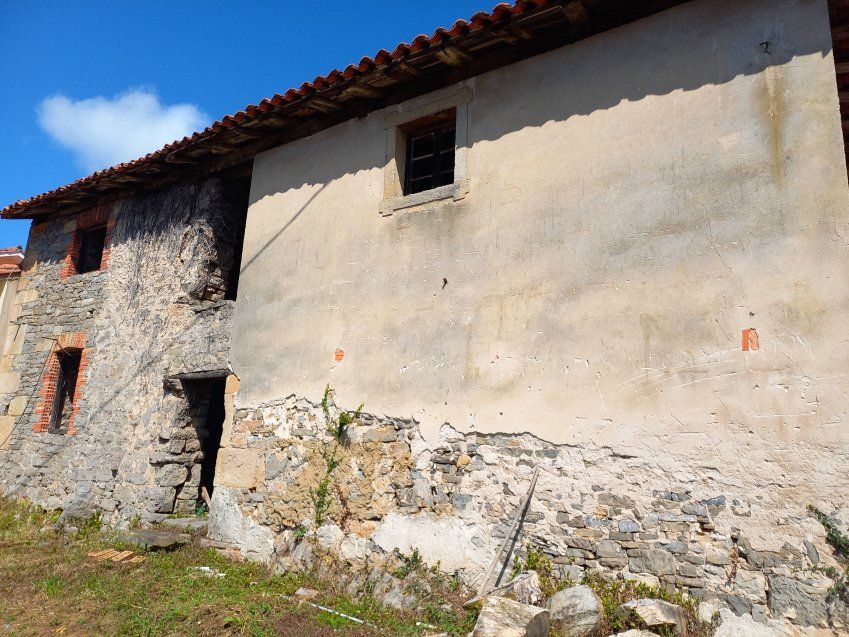 Cuadra de piedra para cambio de uso a vivienda en Selorio - VILLAVICIOSA (REAB.0167)