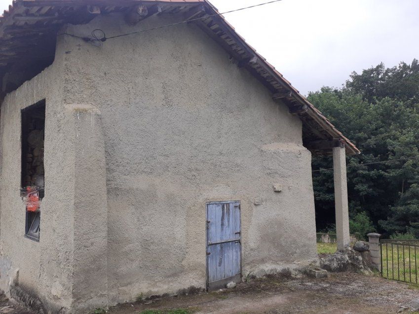 Finca edificable y Cuadra en CABRANES  (FIN