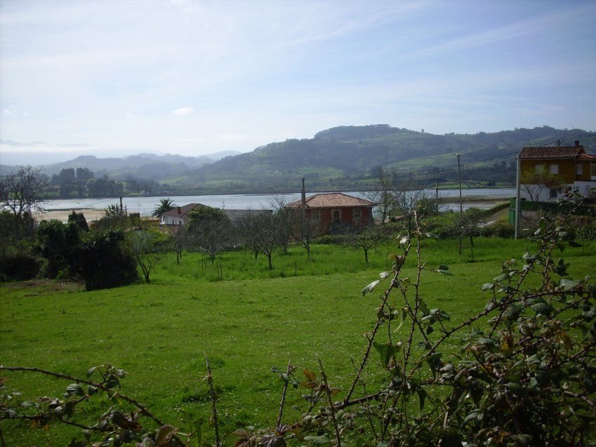 Venta de fincas edificables en El Puntal (VILLAVICIOSA)
