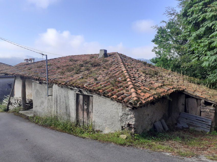 Casa de piedra para rehabilitar independiente en VILLAVICIOSA  (REAB