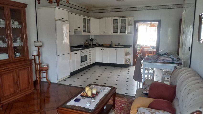 Casa de piedra a 1km