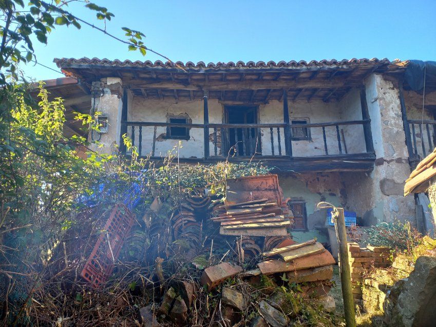Casa de piedra para rehabilitar en VILLAVICIOSA (REAB