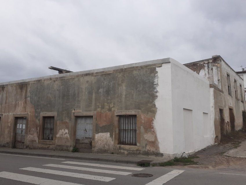 Casona de piedra para rehabilitar en Amandi   VILLAVICIOSA  (REAB