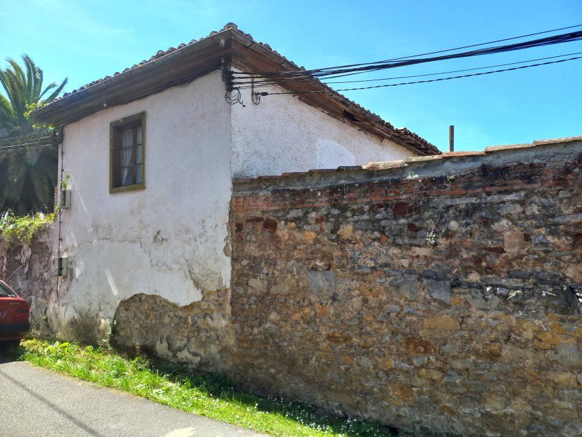 Casa de piedra independiente para rehabilitar  (REAB