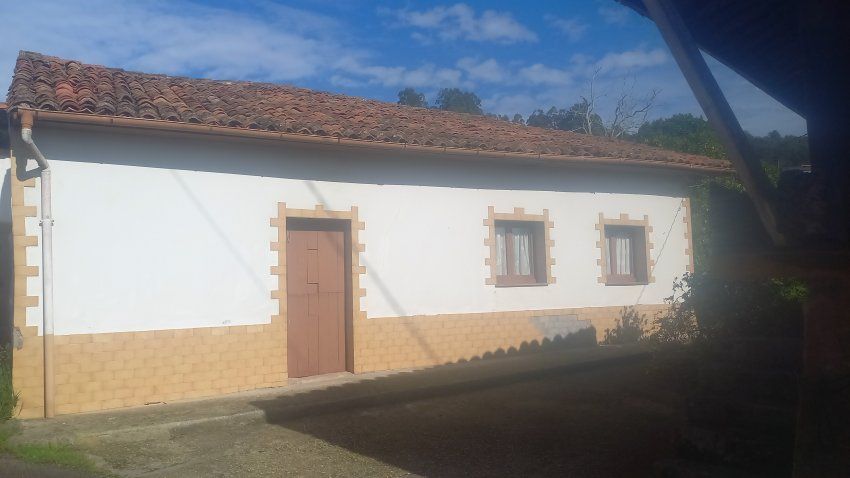 Casa de piedra independiente para rehabilitar en El Puntal VILLAVICIOSA (REAB
