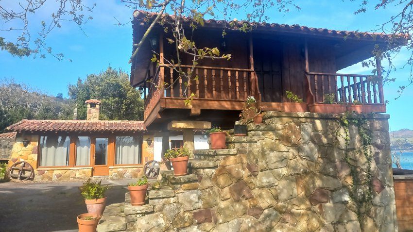 Casa independiente en El Puntal  VILLAVICIOSA  (CAS