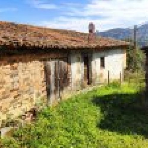 Casa de piedra para rehabilitar en VILLAVICIOSA (REAB
