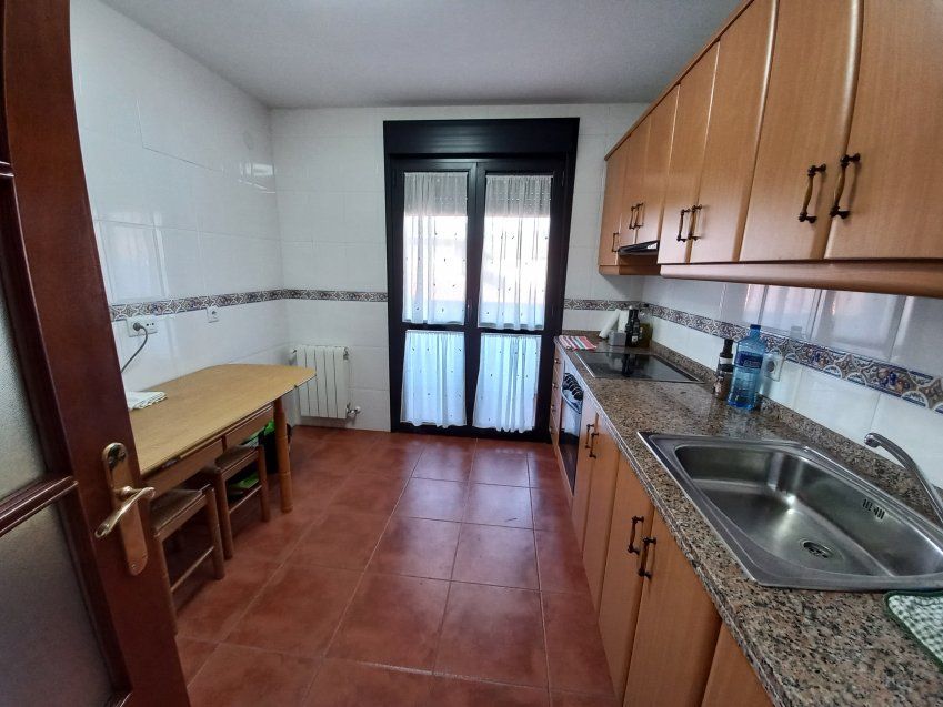 Piso de 3 dormitorios en el Centro de VILLAVICIOSA  (PIS