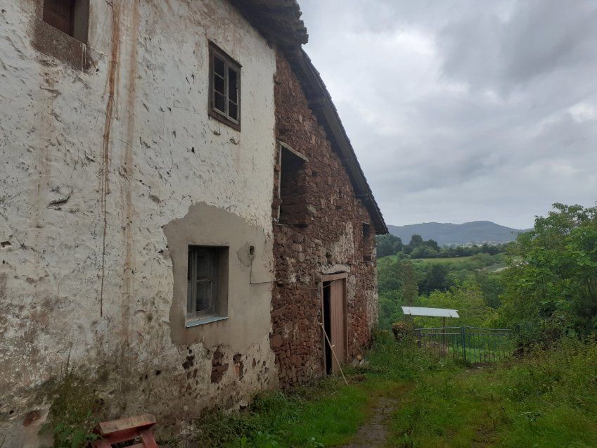 Casa de piedra para rehabilitar en VILLAVICIOSA  (REAB