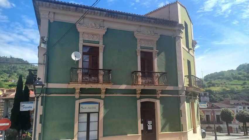 Edificio en el centro de Infiesto  (los