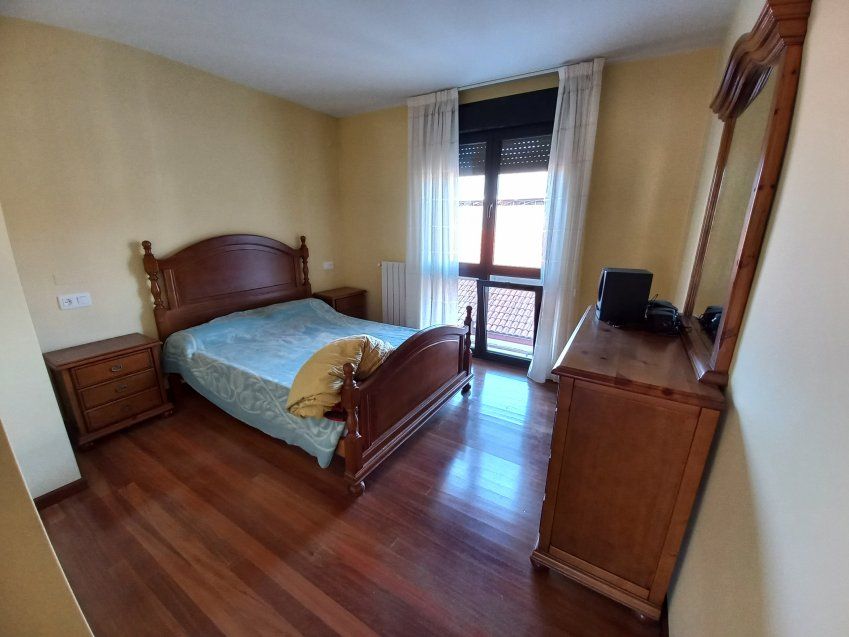 Piso de 3 dormitorios en el Centro de VILLAVICIOSA  (PIS