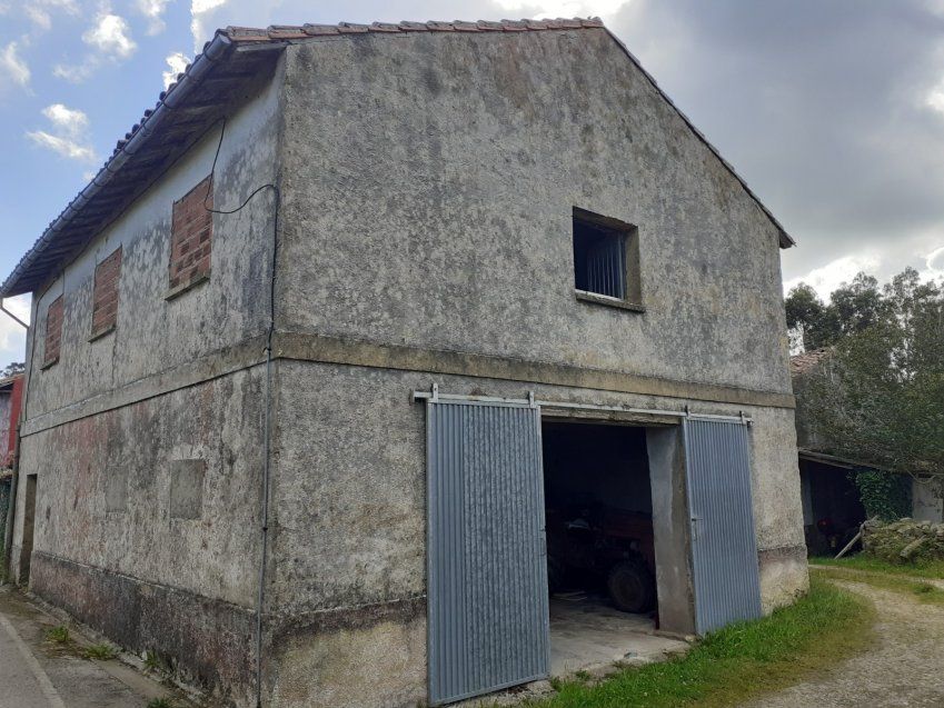 Llagar de piedra para rehabilitar como vivienda en la zona de El Puntal   Villaviciosa (REAB