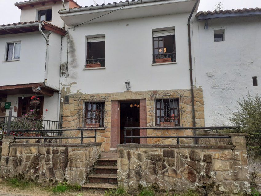 Casa de piedra reformada en VILLAVICIOSA  (CAS