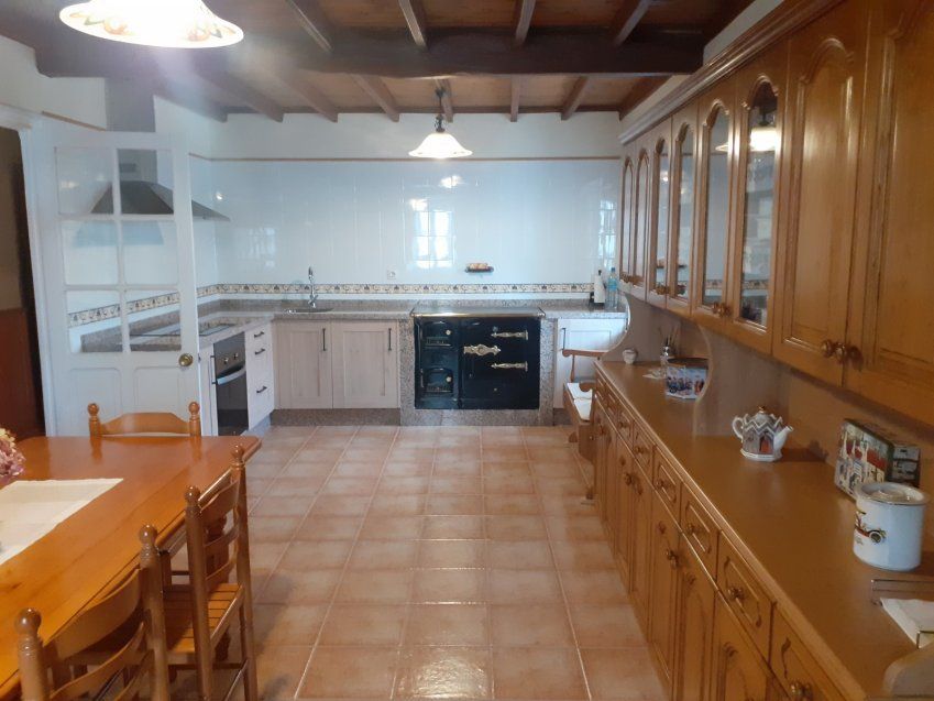 Casa de piedra reformada en Oles   VILLAVICIOSA  (ALQ