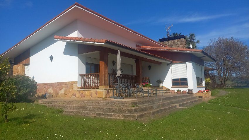 Casa independiente en El Puntal  VILLAVICIOSA  (CAS