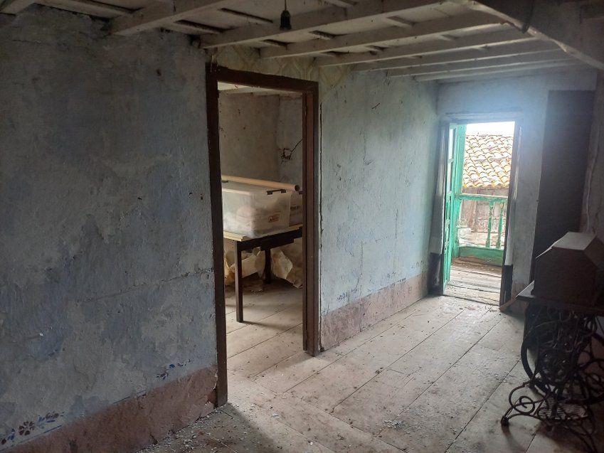 Casa de piedra independiente para rehabilitar en VILLAVICIOSA (REAB