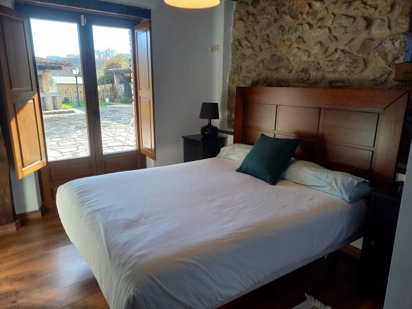 Casona de piedra rehabilitada en CABRANES  (CAS