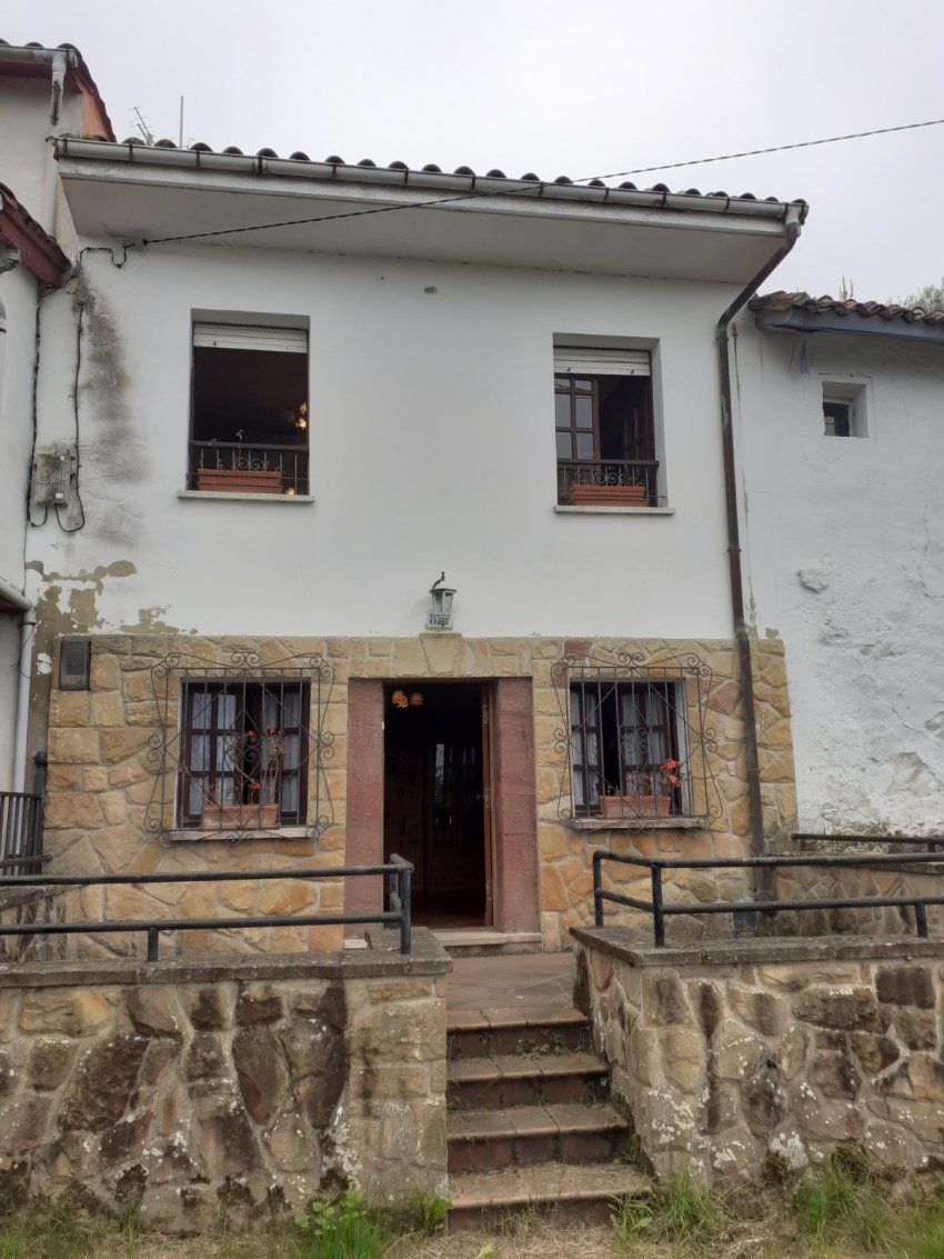 Casa de piedra reformada en VILLAVICIOSA  (CAS