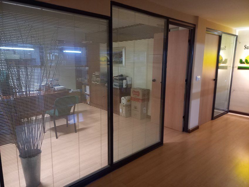 Local comercial céntrico con Almacén y Oficinas en GIJÓN  (LOC