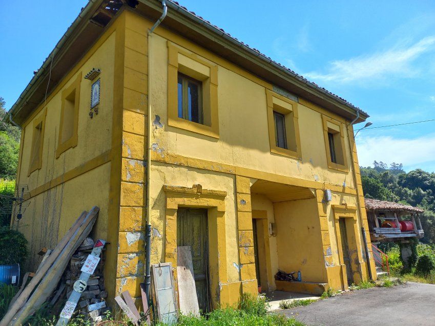 Casa de piedra independiente para reformar en CABRANES  (REAB