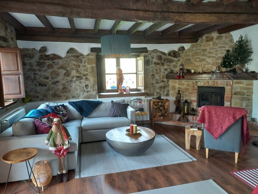 Casona de piedra rehabilitada en CABRANES  (CAS