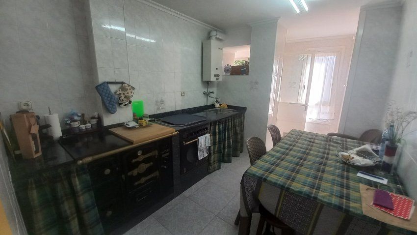 Piso de 4 dormitorios en Villaviciosa  (PIS