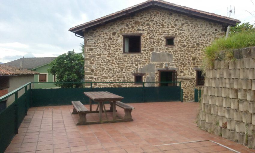 Casa de piedra rehabilitada en CABRANES  (CAS