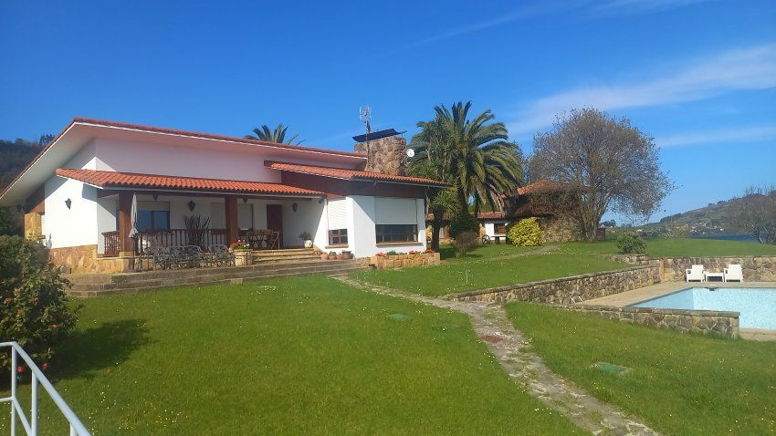 Casa independiente en El Puntal  VILLAVICIOSA  (CAS